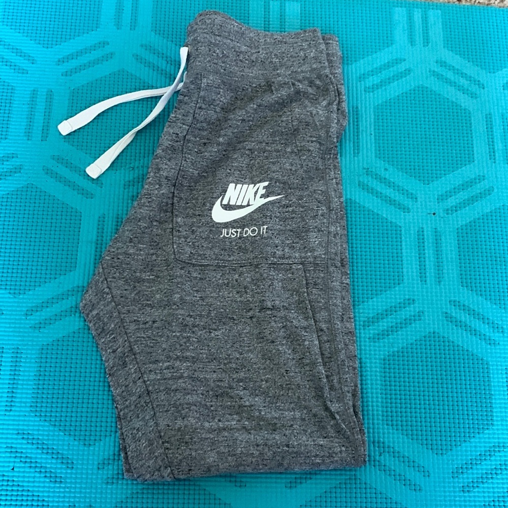 Nike lightweight grey joggers